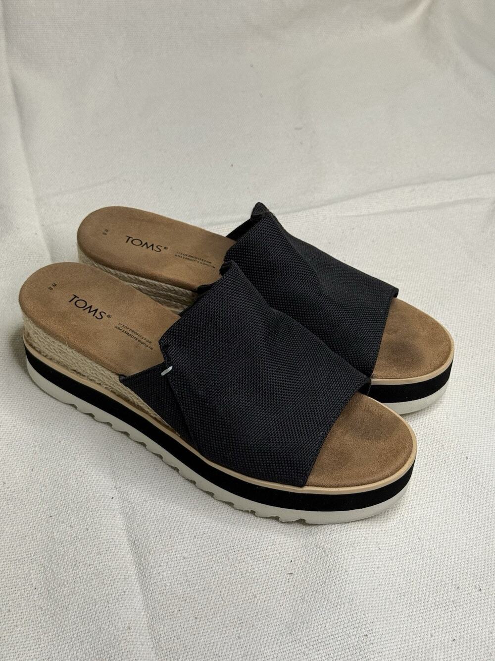 TOMS Women's Diana Mule Wedge Comfortable Regular Sandal, Black, Size 8